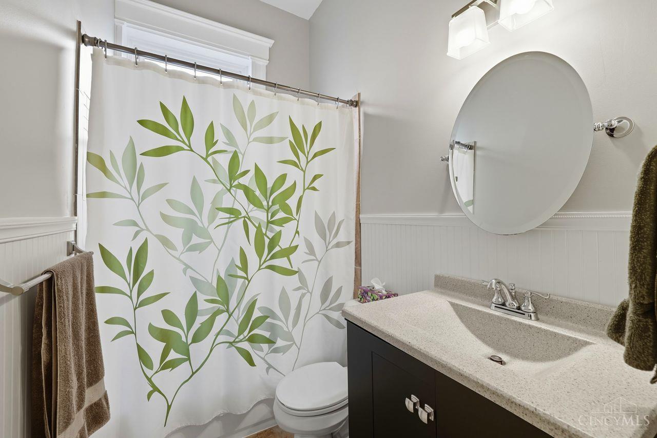 Norwood, Ohio, 45212, United States, 5 Bedrooms Bedrooms, ,5 BathroomsBathrooms,Residential,For Sale,1948609