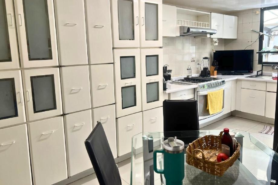 Rosas, Cuautitlán Izcalli, Estado de México, 54750, Mexico, 3 Bedrooms Bedrooms, ,2 BathroomsBathrooms,Residential,For Sale,Rosas,1672577