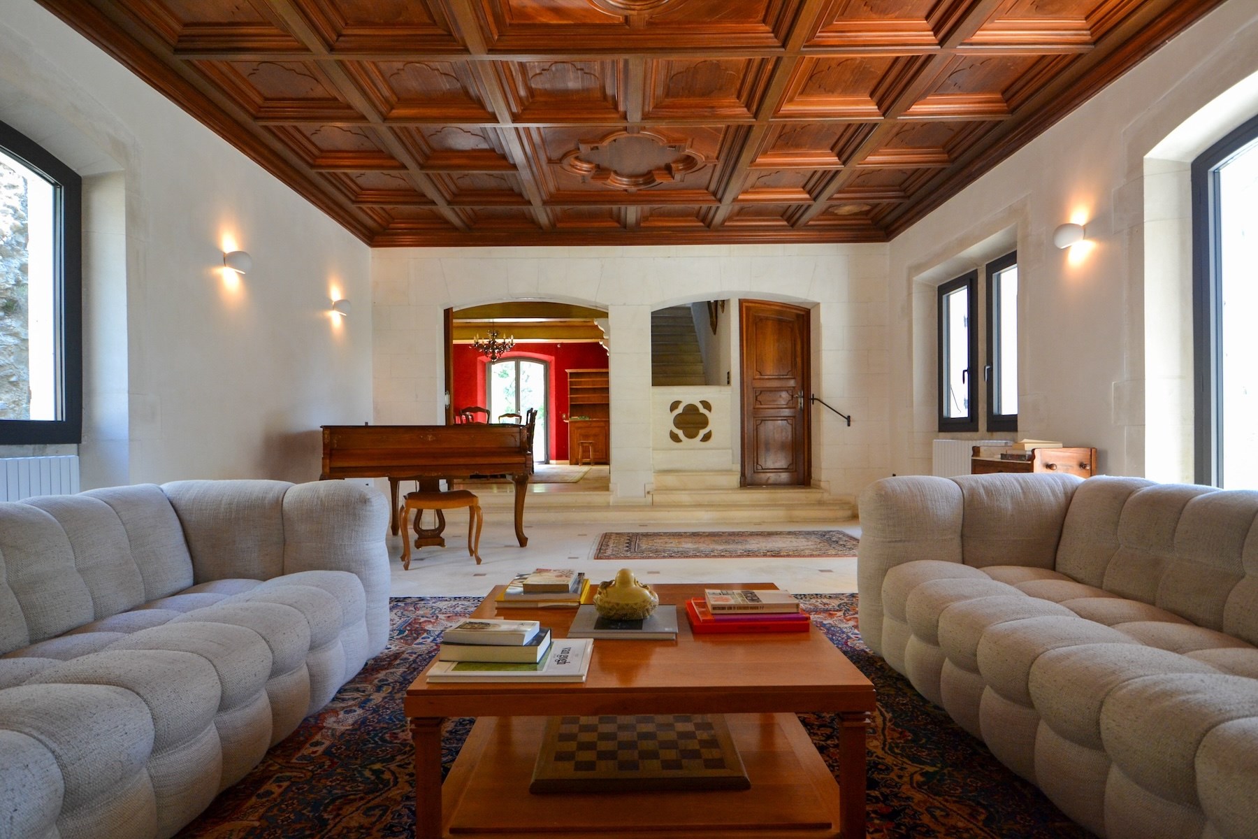  Large Property on 1.5 Hectares with Pool, Just Steps from the Town Center - 物件實景