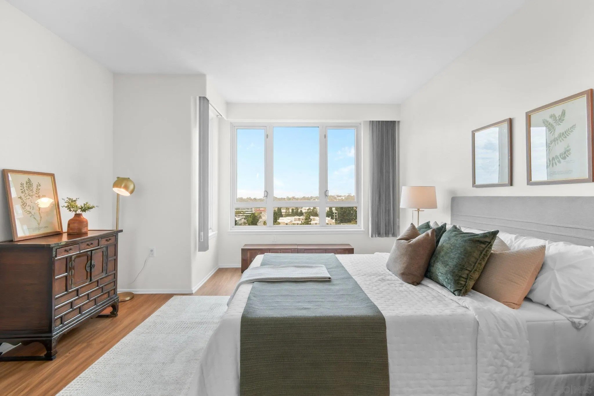 San Diego, California, 92122, United States, 2 Bedrooms Bedrooms, ,2 BathroomsBathrooms,Residential,For Sale,1972545