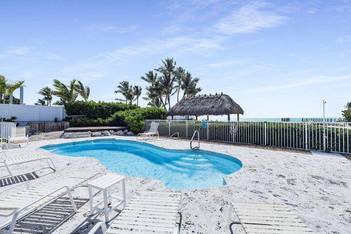 Islamorada, Florida, 33036, United States, 2 Bedrooms Bedrooms, ,3 BathroomsBathrooms,Residential,For Sale,1990240