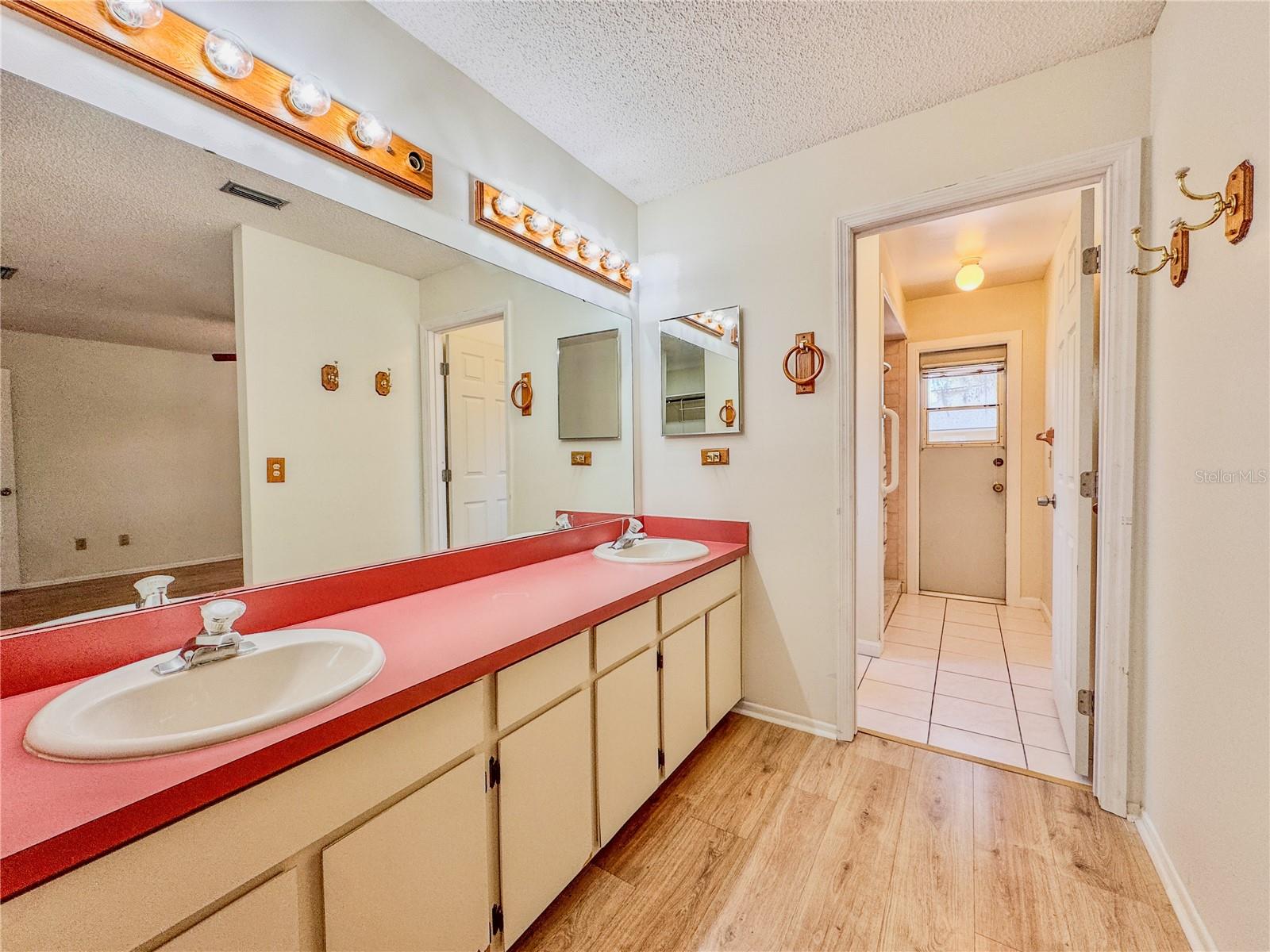 WINTER PARK, Florida, 32792, United States, 4 Bedrooms Bedrooms, ,2 BathroomsBathrooms,Residential,For Sale,1850875
