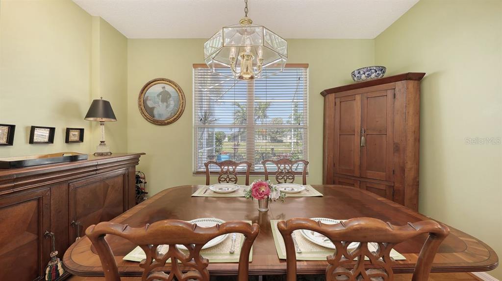 Bradenton, Florida, 34210, United States, 3 Bedrooms Bedrooms, ,2 BathroomsBathrooms,Residential,For Sale,1792897