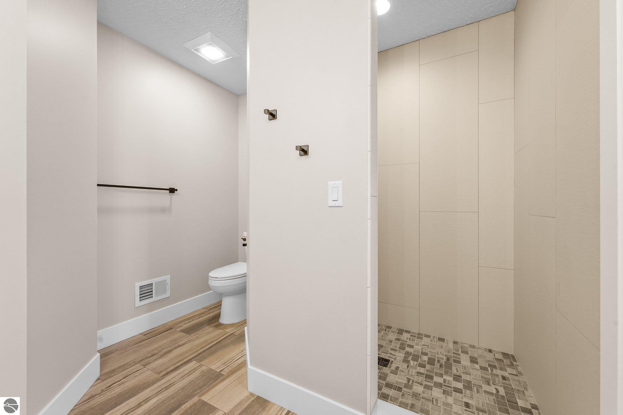 Traverse City, Michigan, 49685, United States, 3 Bedrooms Bedrooms, ,2 BathroomsBathrooms,Residential,For Sale,1927251