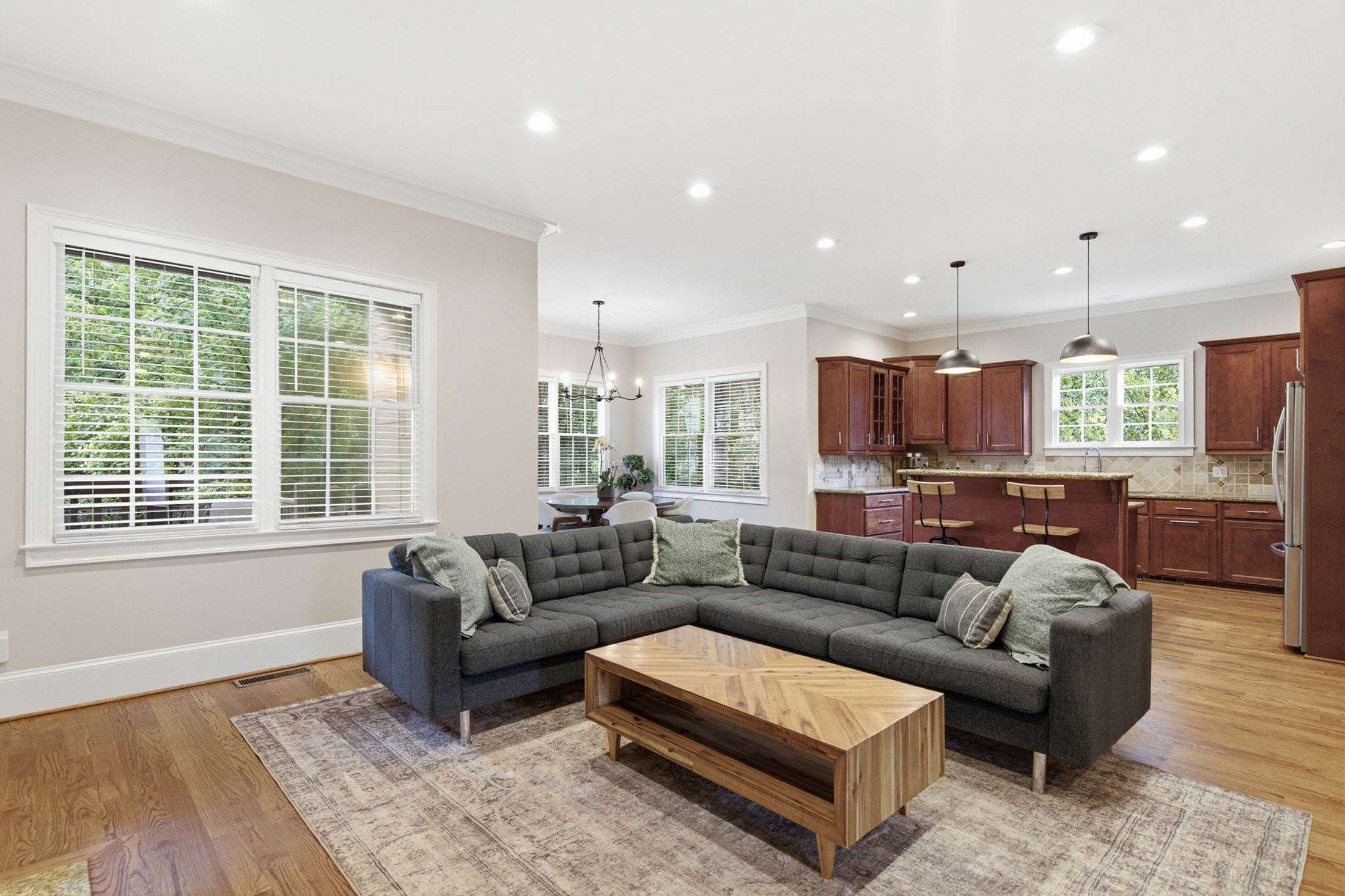  Beautiful Craftsman Home in Sought-After Riverside - 物件實景