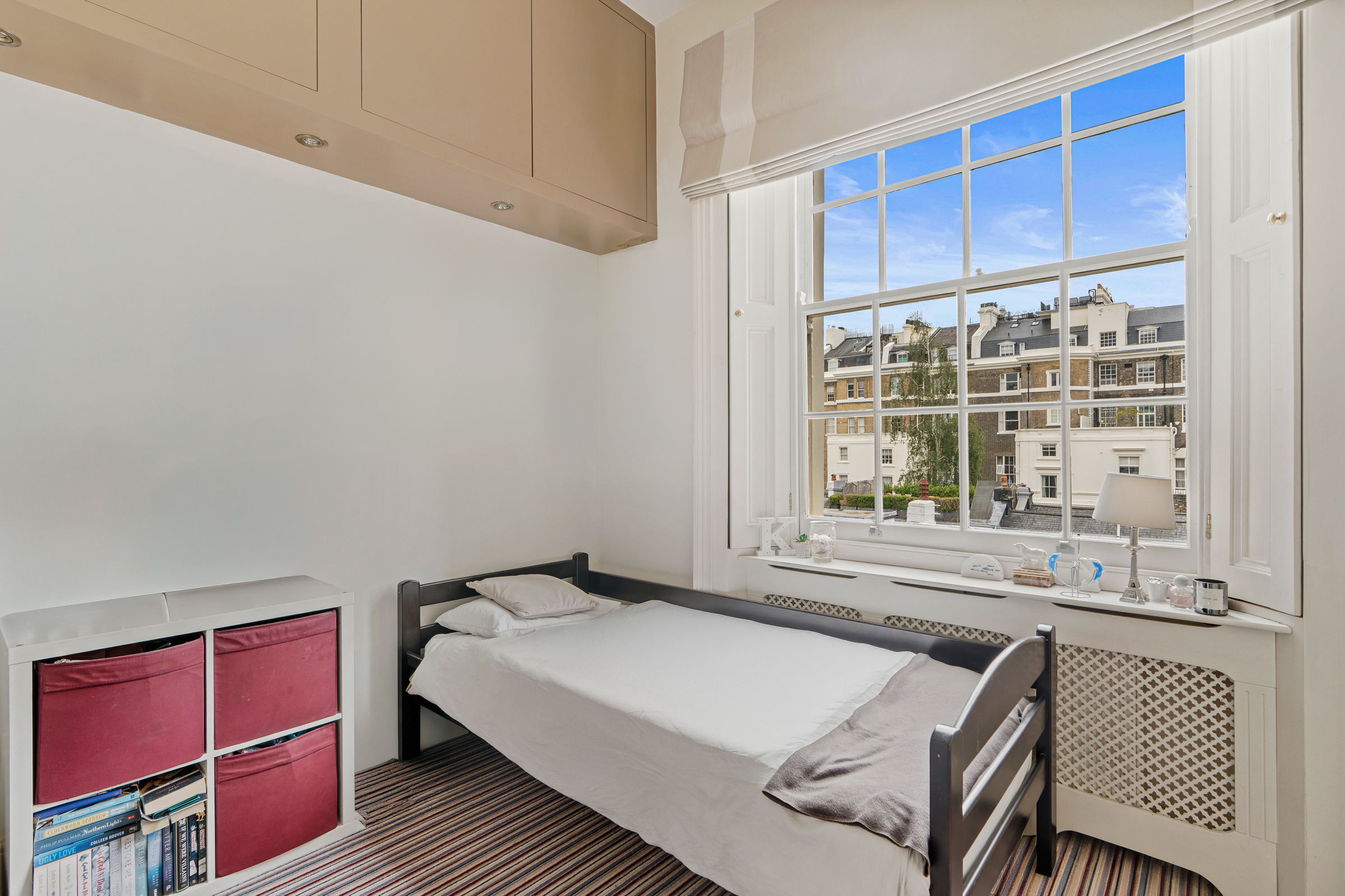  Refined three-bedroom apartment within a period building - 物件實景