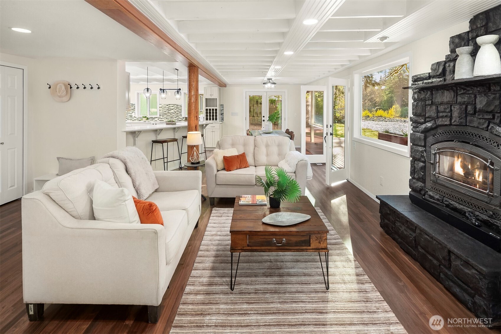 North Bend, Washington, 98045, United States, 3 Bedrooms Bedrooms, ,2 BathroomsBathrooms,Residential,For Sale,1989683