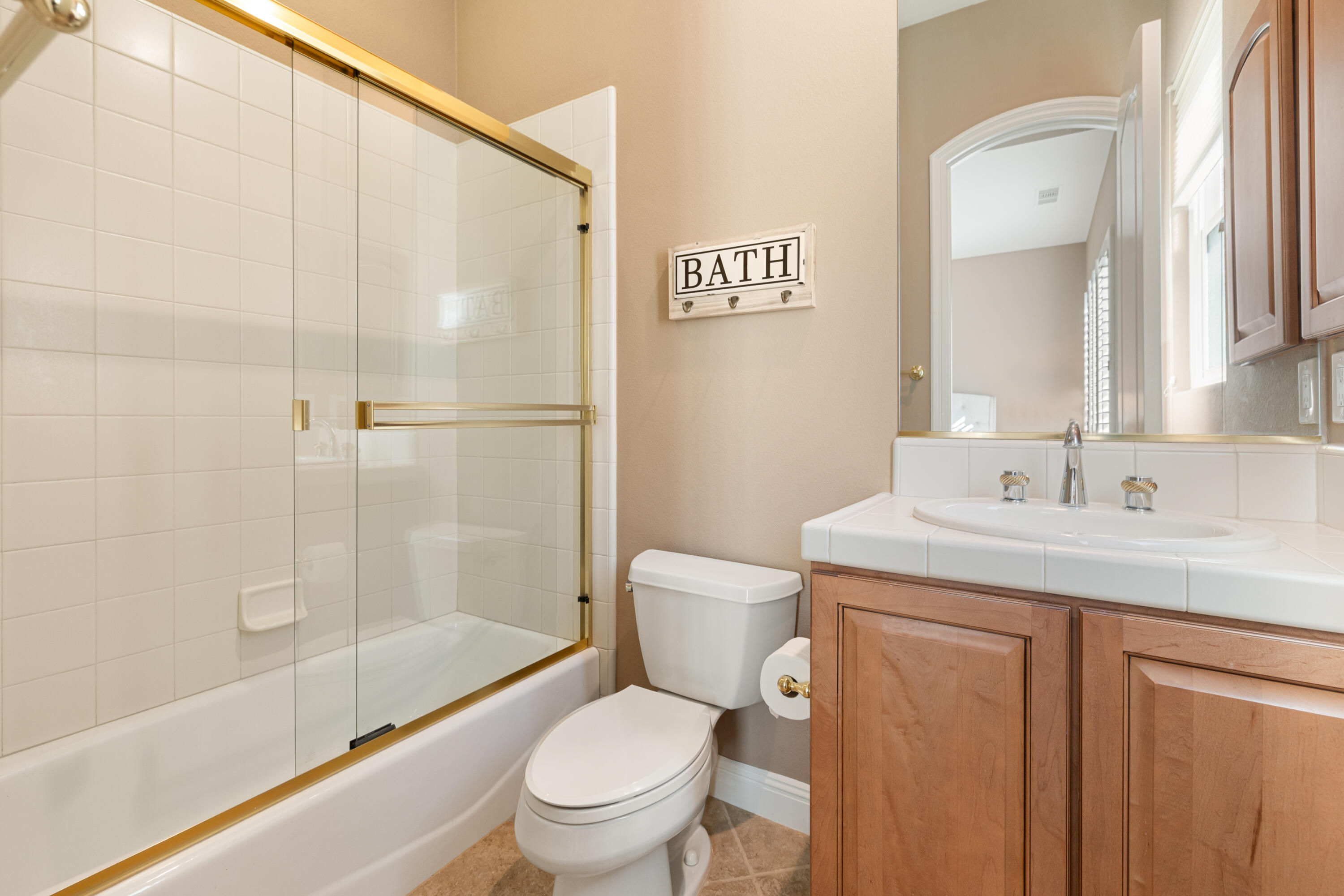 La Quinta, California, 92253, United States, 3 Bedrooms Bedrooms, ,4 BathroomsBathrooms,Residential,For Sale,2002197