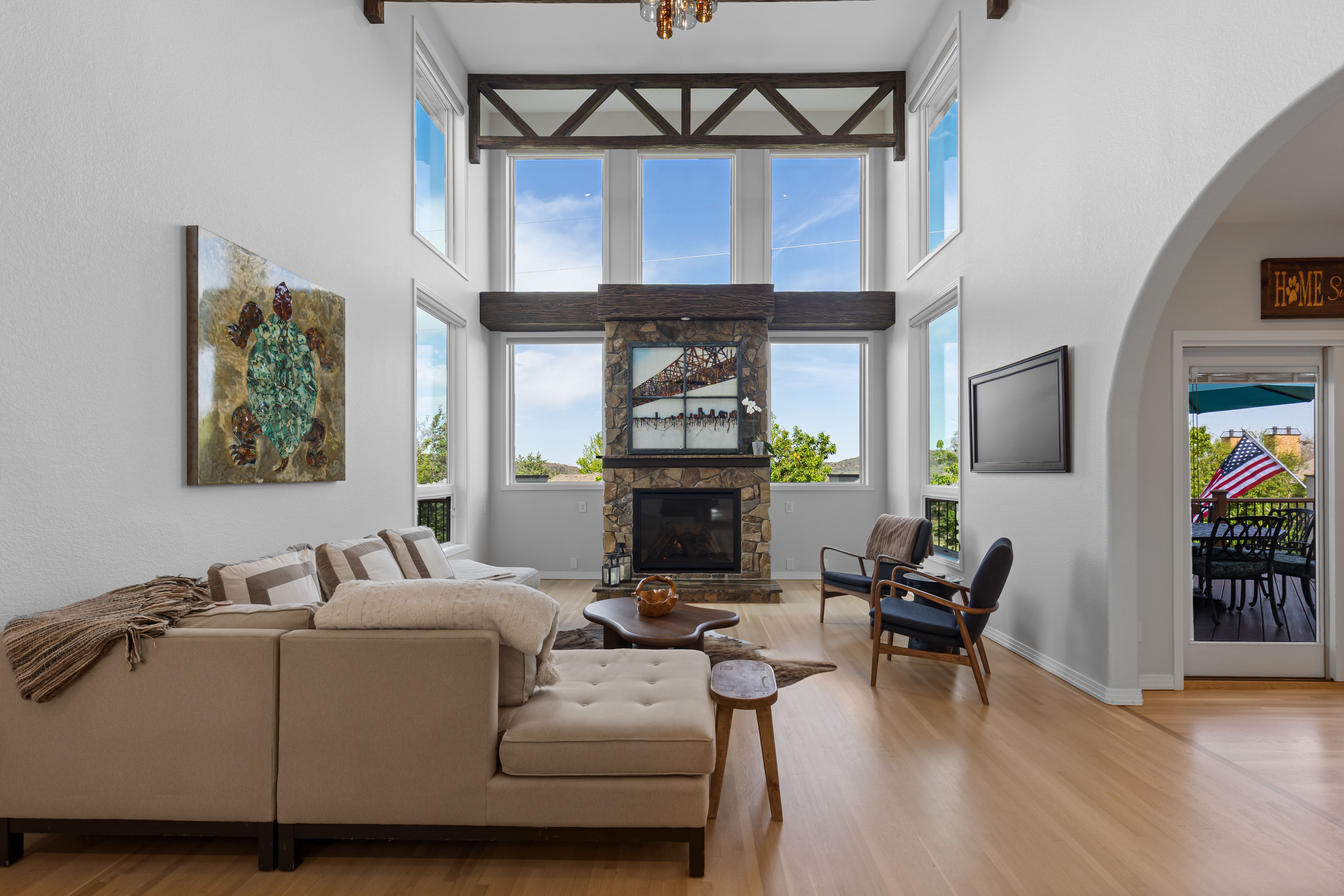  Stunning two-story walkout on a rare usable ¾-acre lot - 物件實景