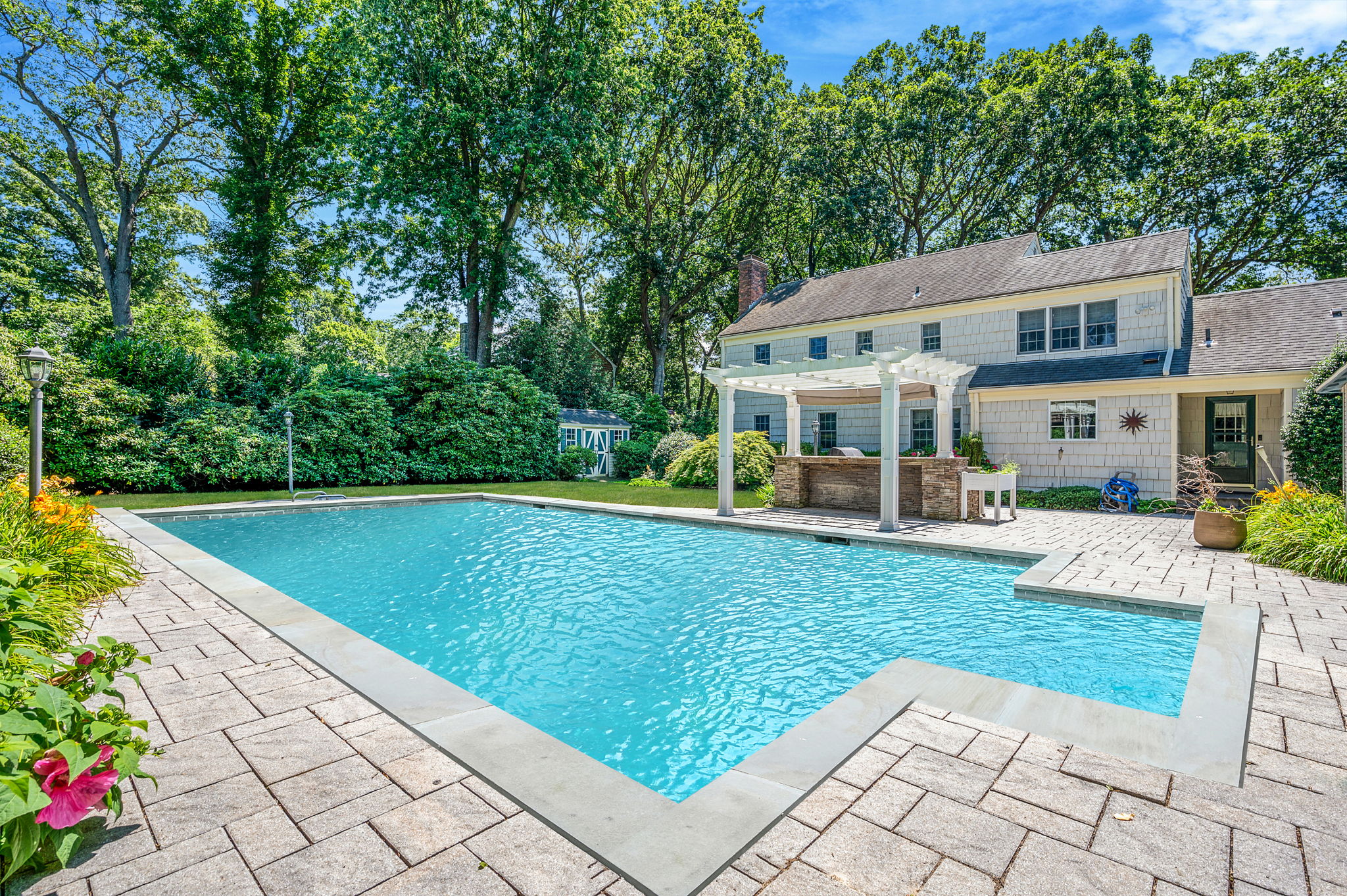 Mount Sinai, New York, 11766, United States, 4 Bedrooms Bedrooms, ,3 BathroomsBathrooms,Residential,For Sale,1924395