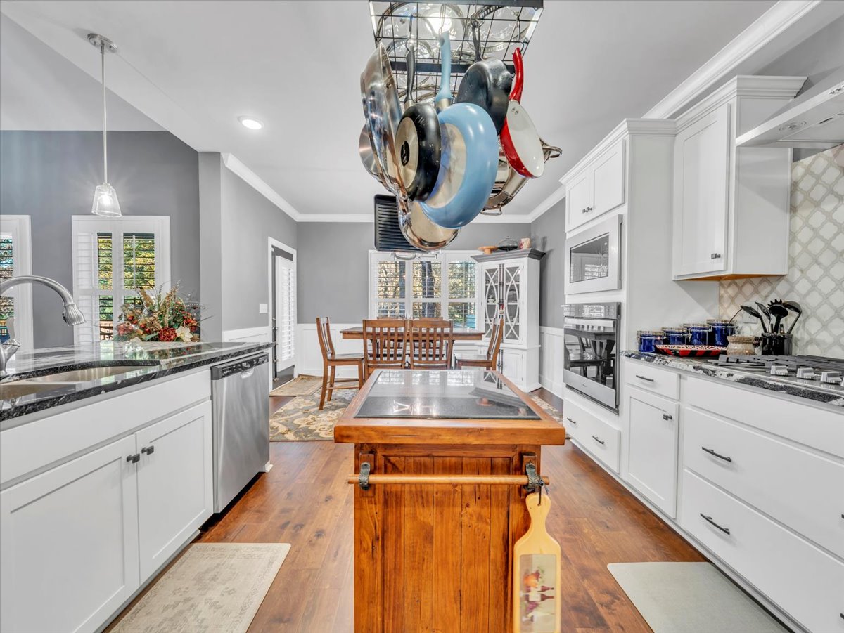 Athens, Alabama, 35613, United States, 3 Bedrooms Bedrooms, ,3 BathroomsBathrooms,Residential,For Sale,1995423