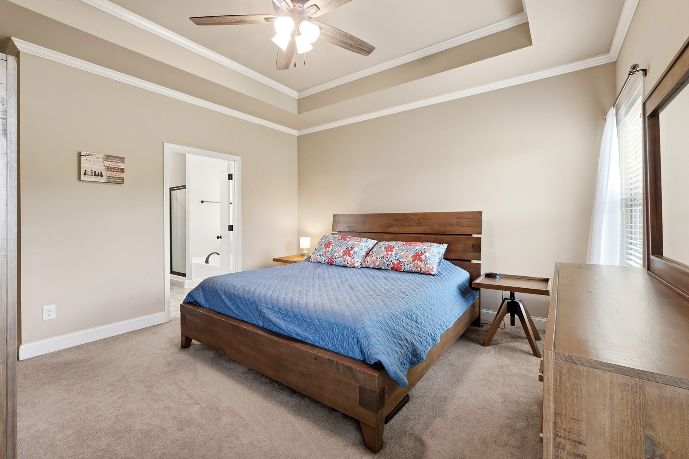  Thoughtfully Designed Craftsman Style Home in Seven Hills - 物件實景