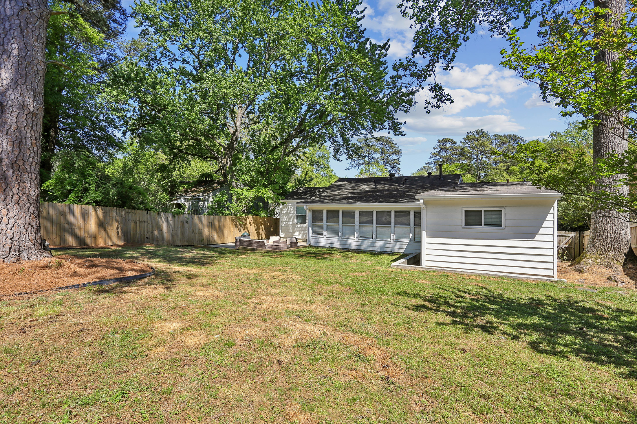  Charming Four Bedroom Home in Desirable Ashford Park - 物件實景
