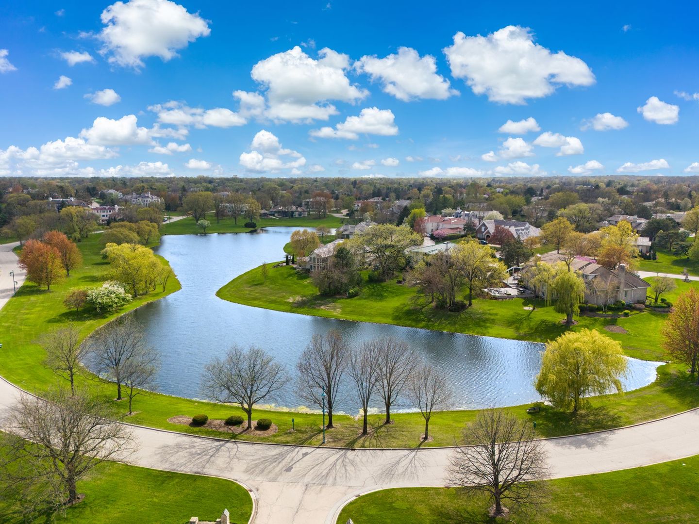 Oak Brook, Illinois, 60523, United States, 5 Bedrooms Bedrooms, ,6 BathroomsBathrooms,Residential,For Sale,1796873