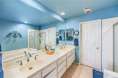 Redlands, California, 92374, United States, 3 Bedrooms Bedrooms, ,2 BathroomsBathrooms,Residential,For Sale,1971739