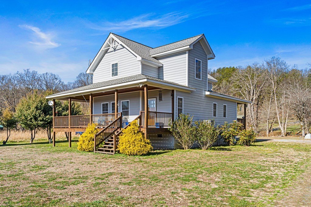 Hayesville, North Carolina, 28904, United States, 3 Bedrooms Bedrooms, ,3 BathroomsBathrooms,Residential,For Sale,2005507