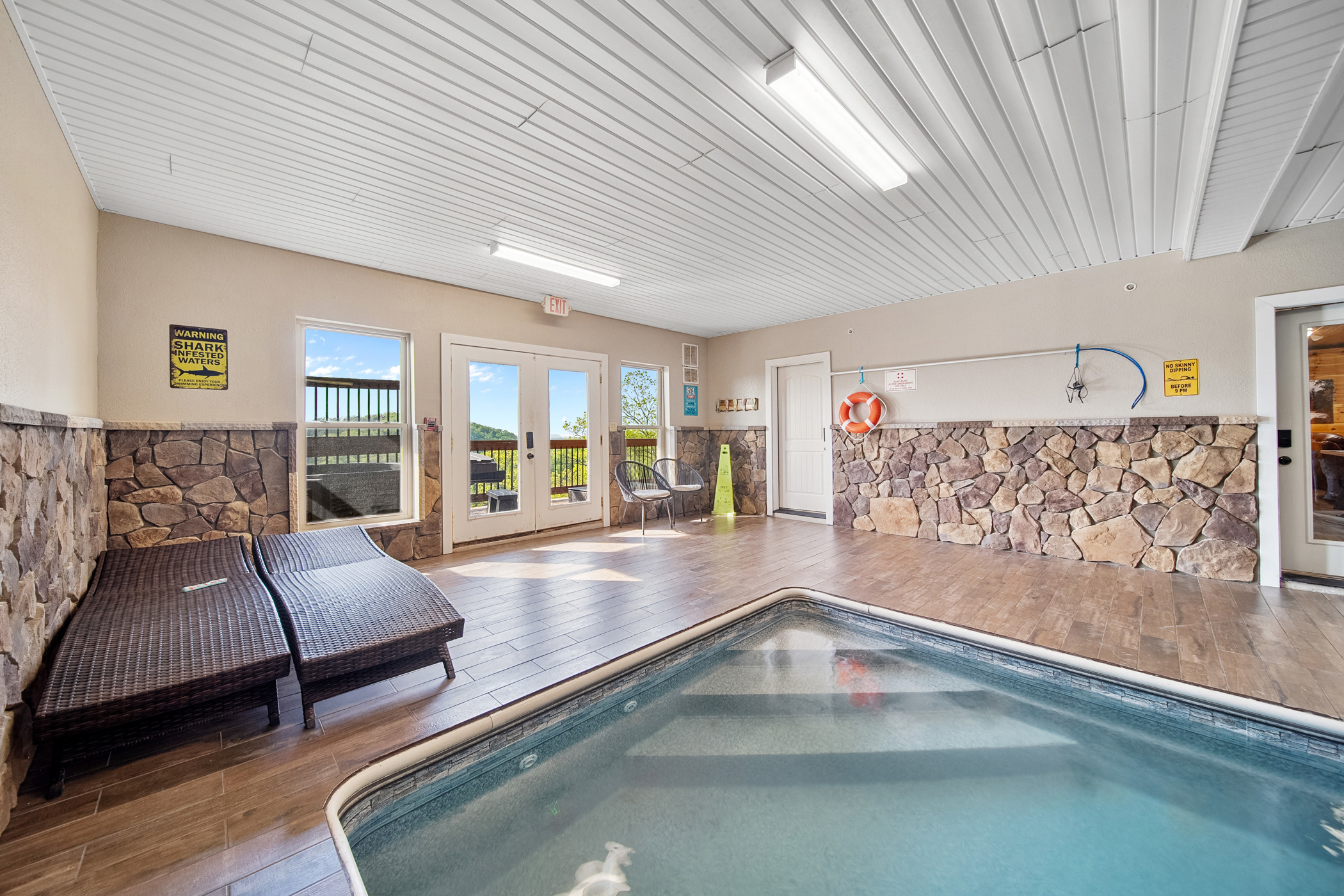Pigeon Forge, Tennessee, 37863, United States, 12 Bedrooms Bedrooms, ,14 BathroomsBathrooms,Residential,For Sale,1923197