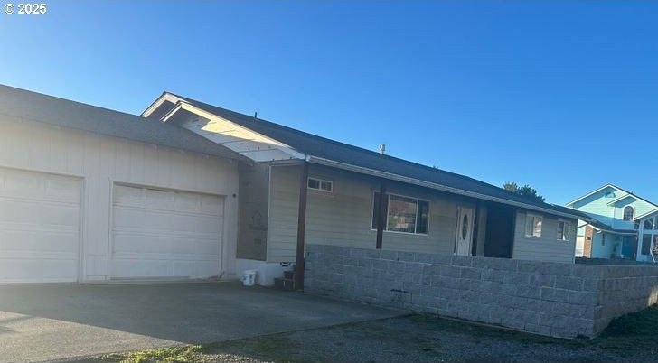 Brookings, Oregon, 97415, United States, 3 Bedrooms Bedrooms, ,3 BathroomsBathrooms,Residential,For Sale,1977245