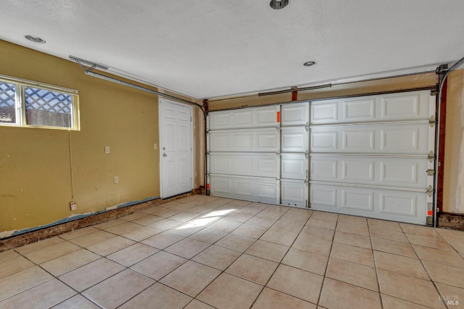 Vallejo, California, 94590, United States, 4 Bedrooms Bedrooms, ,3 BathroomsBathrooms,Residential,For Sale,1984775