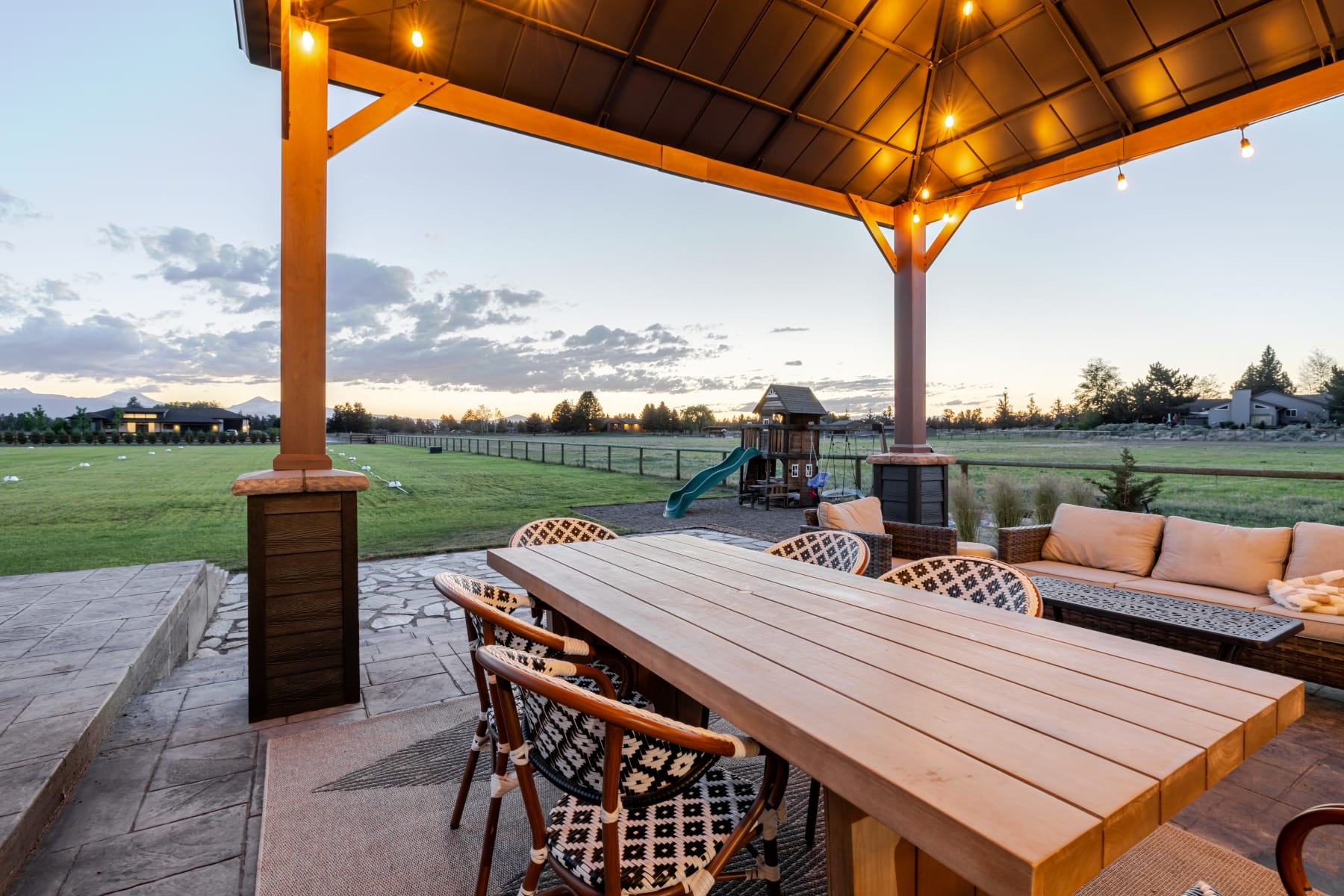  64794 Hunnell Road Bend, OR 97703 - 物件實景