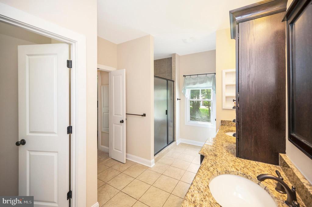 Stafford, Virginia, 22556, United States, 6 Bedrooms Bedrooms, ,5 BathroomsBathrooms,Residential,For Sale,1900693