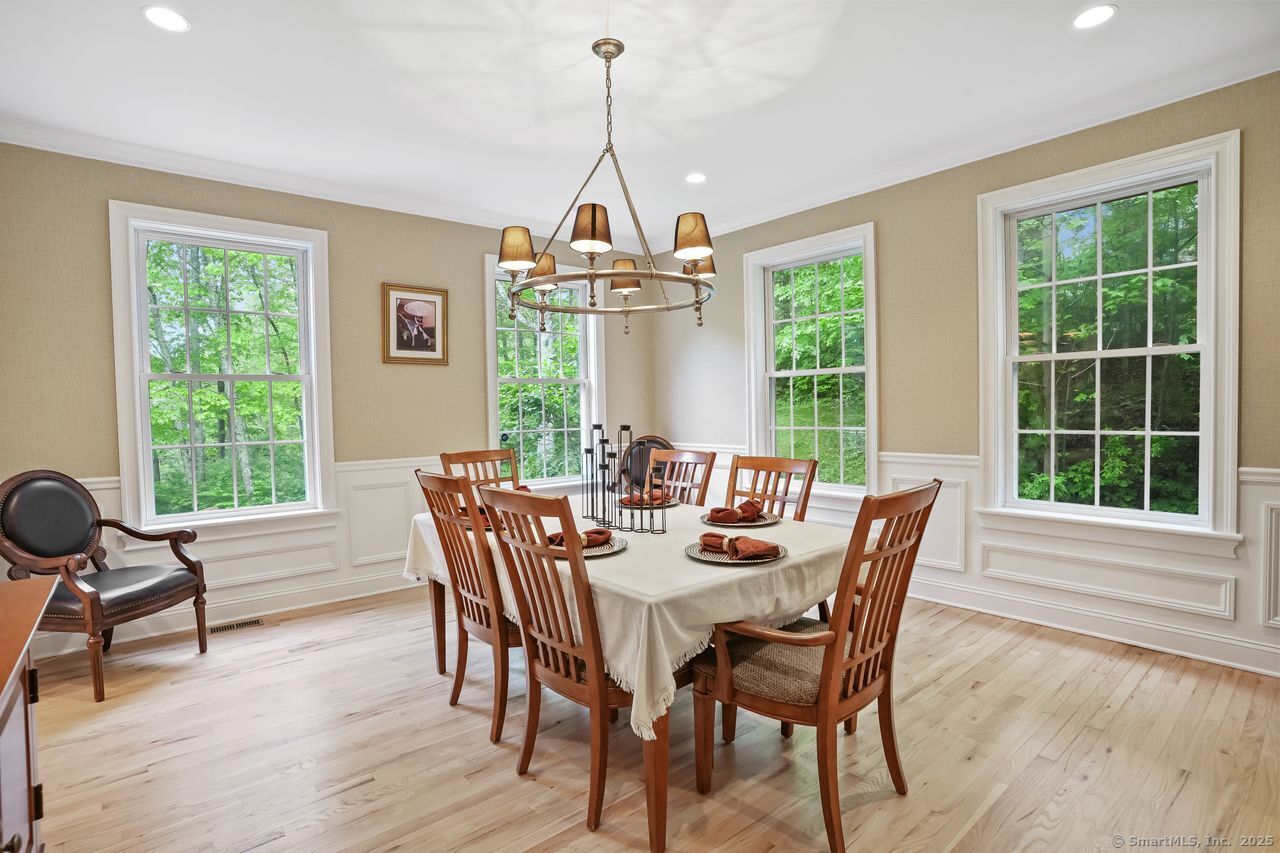 Newtown, Connecticut, 06470, United States, 4 Bedrooms Bedrooms, ,5 BathroomsBathrooms,Residential,For Sale,1938679