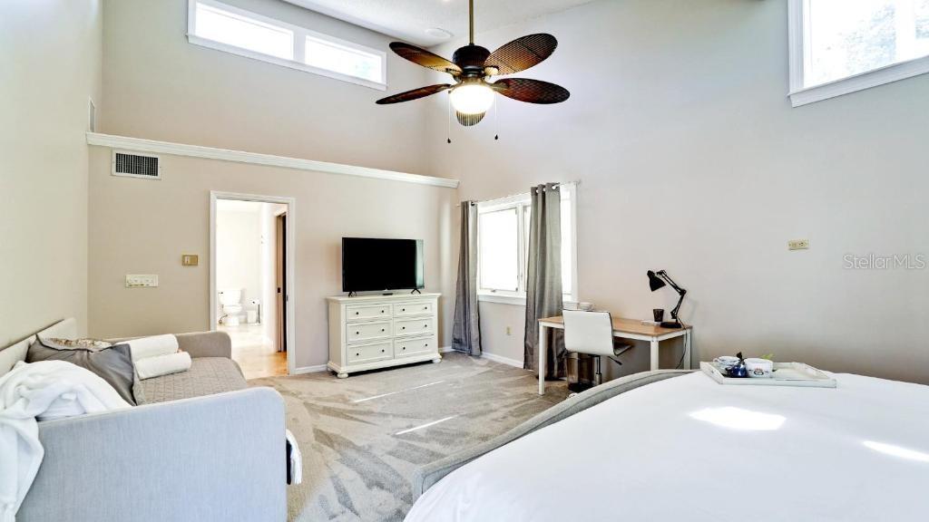 Bradenton, Florida, 34209, United States, 3 Bedrooms Bedrooms, ,4 BathroomsBathrooms,Residential,For Sale,1896605