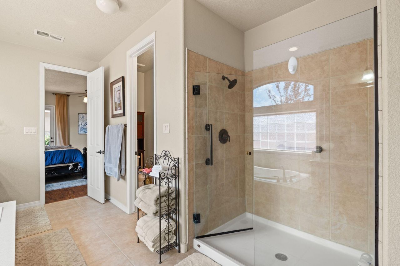 Rio Rancho, New Mexico, 87144, United States, 4 Bedrooms Bedrooms, ,3 BathroomsBathrooms,Residential,For Sale,1918092