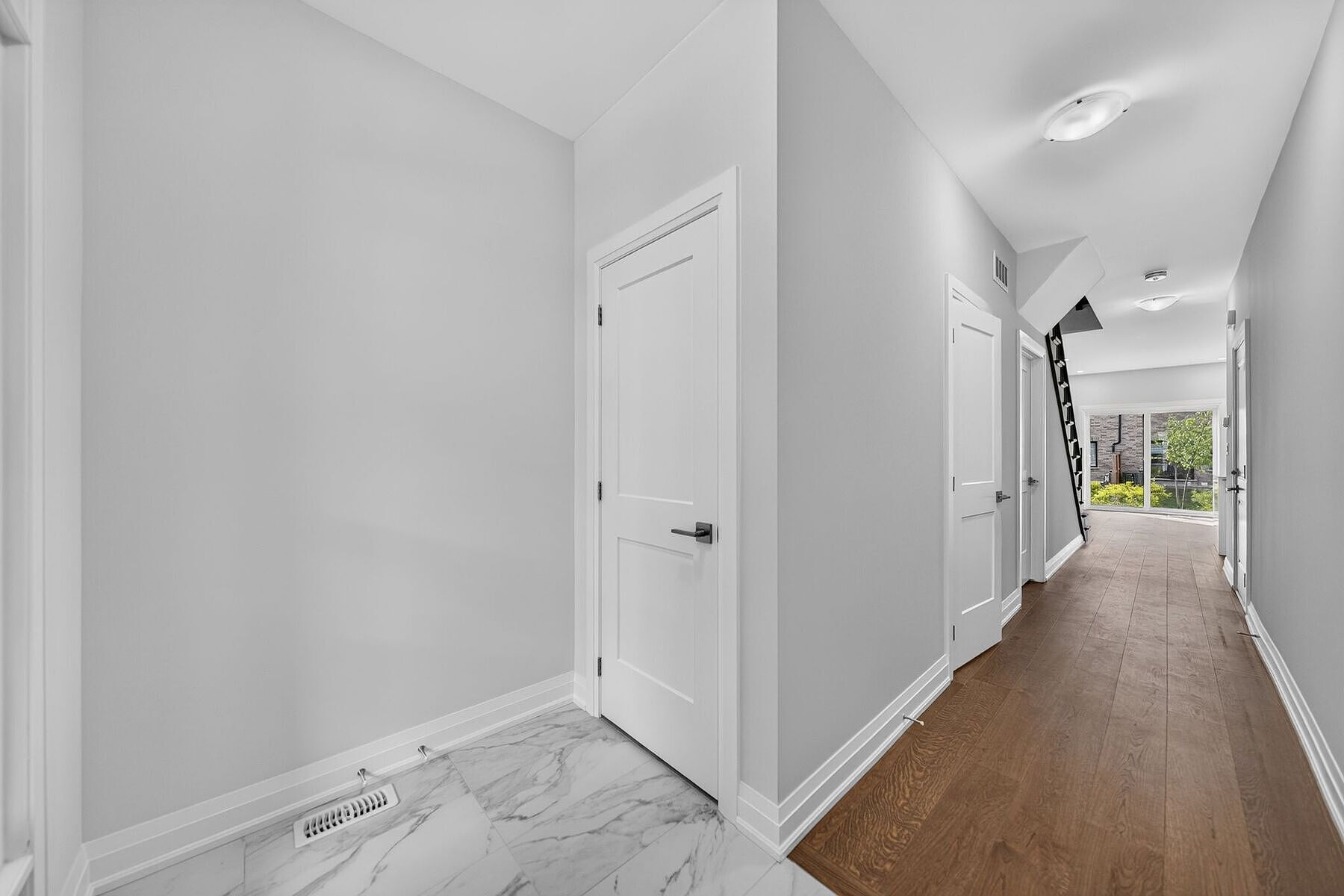  Brand New Luxurious Townhome - 物件實景
