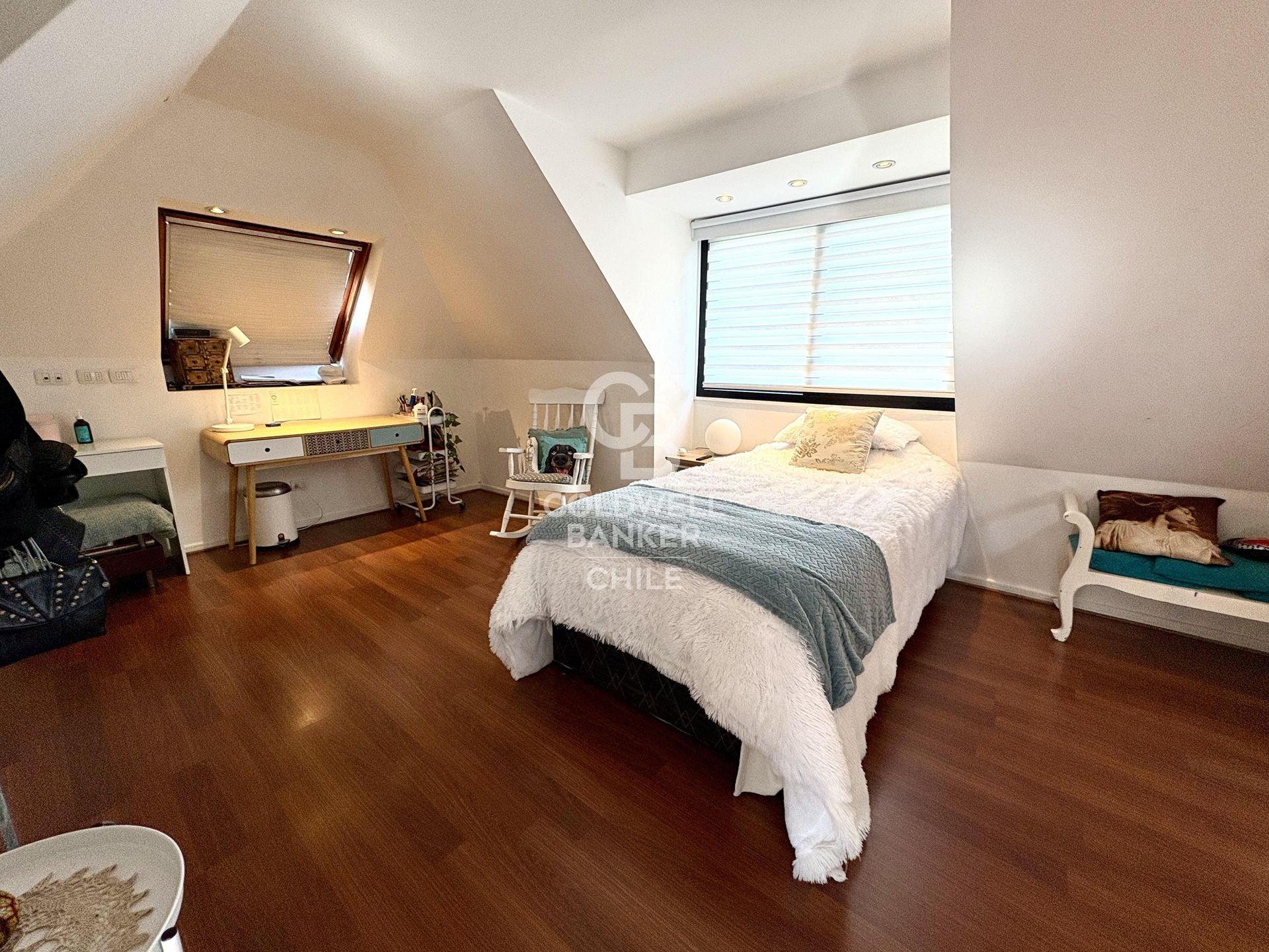 Las Condes, Chile, 5 Bedrooms Bedrooms, ,4 BathroomsBathrooms,Residential,For Sale,1932128