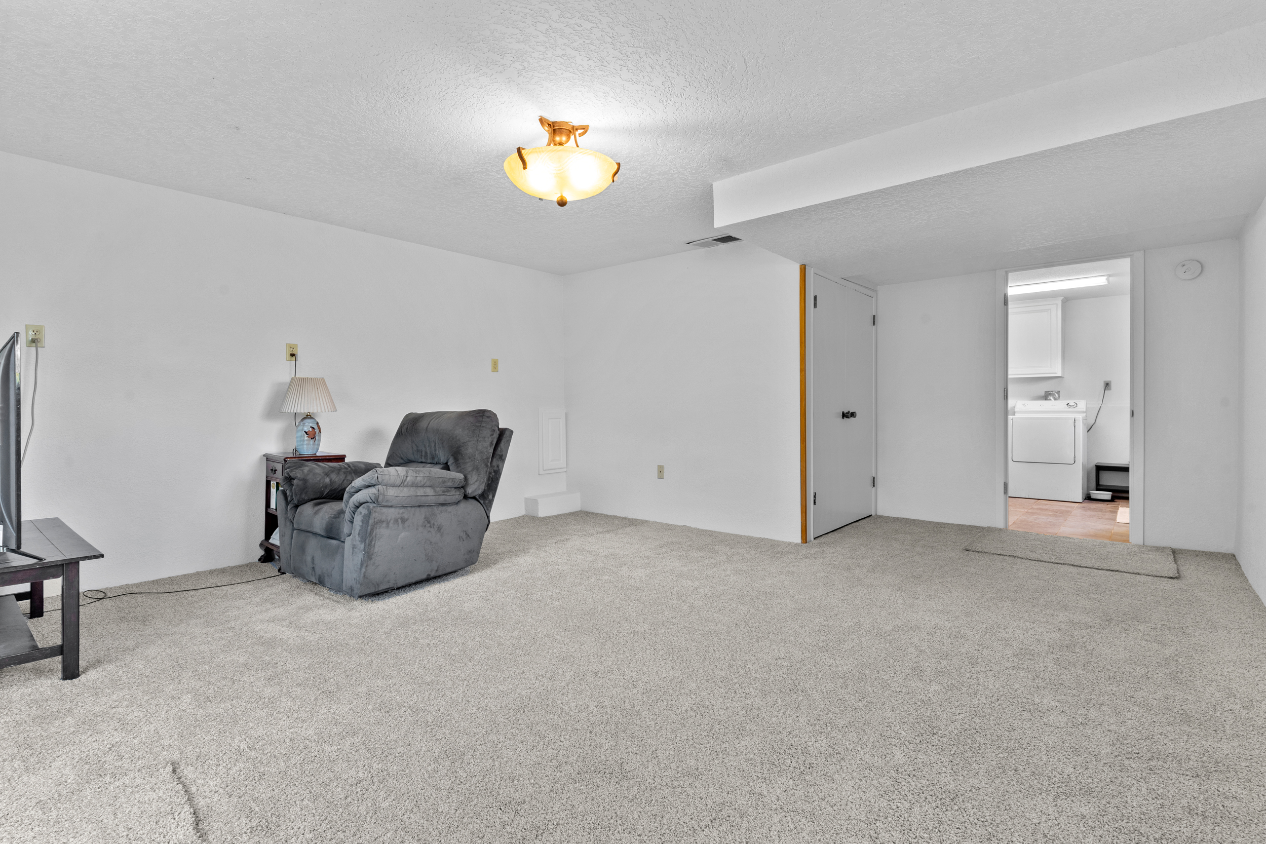  8865 Phoenix Avenue, Fair Oaks, CA 95628 - 物件實景