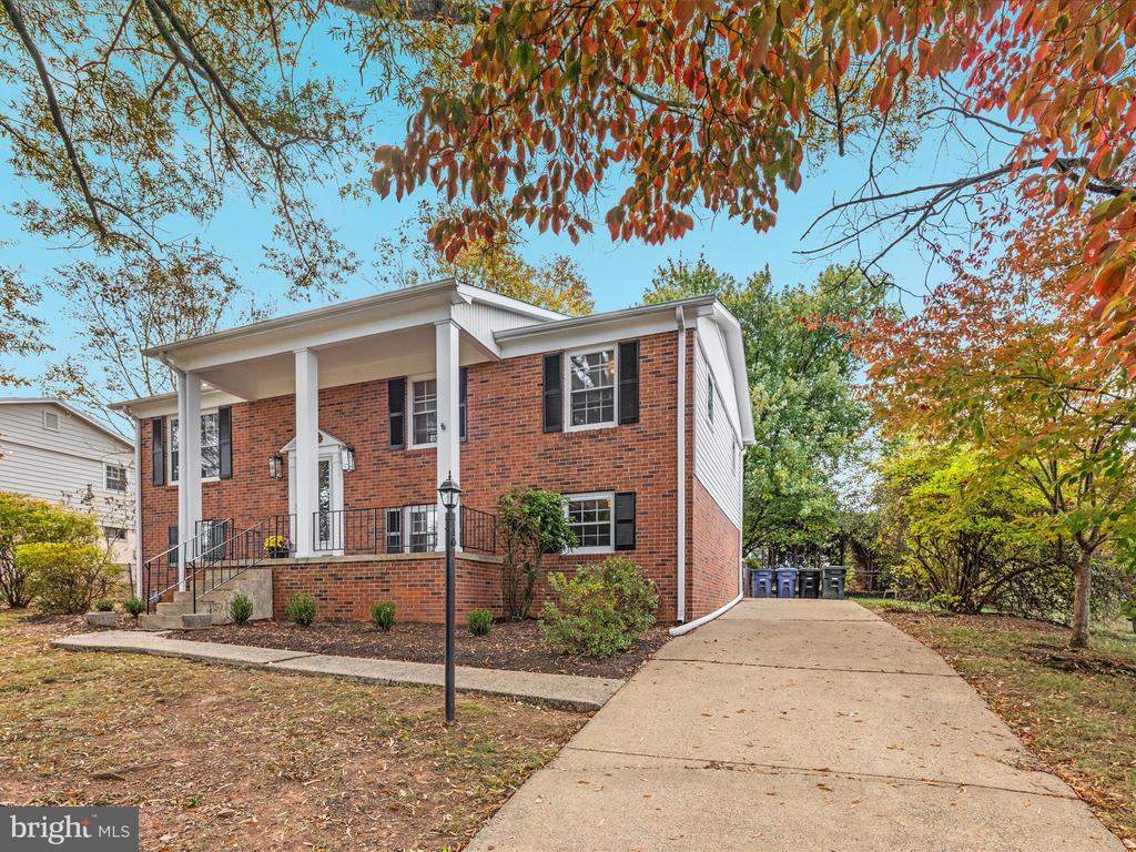 Leesburg, Virginia, 20176, United States, 6 Bedrooms Bedrooms, ,3 BathroomsBathrooms,Residential,For Sale,1979496