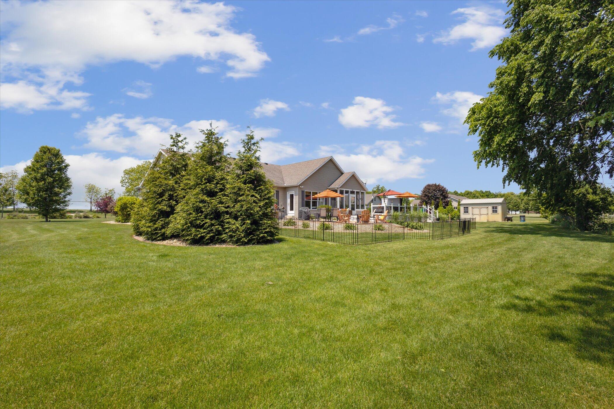 Edwardsburg, Michigan, 49112, United States, 4 Bedrooms Bedrooms, ,4 BathroomsBathrooms,Residential,For Sale,1989598