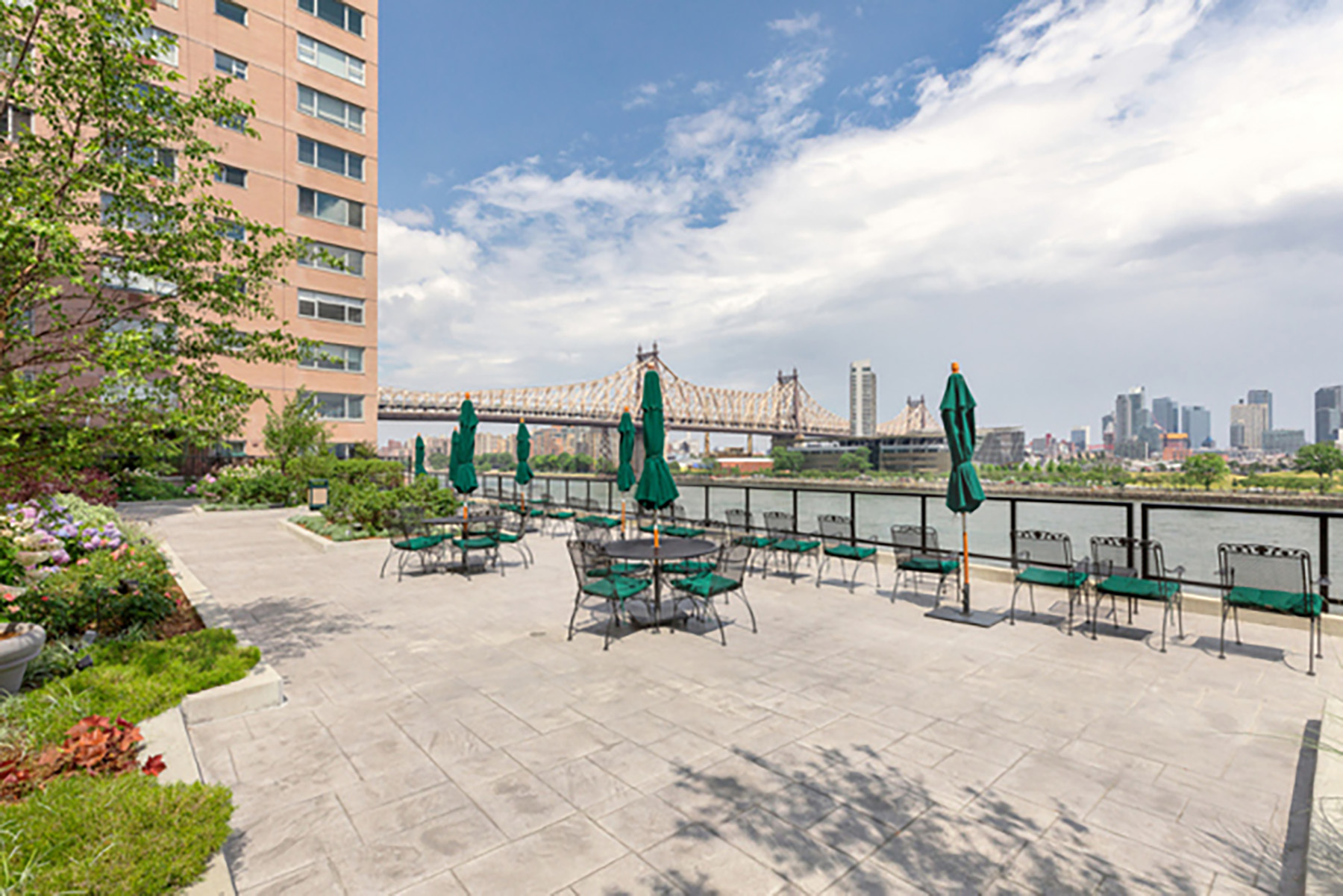  High Floor Corner Unit With Direct River Views - 物件實景