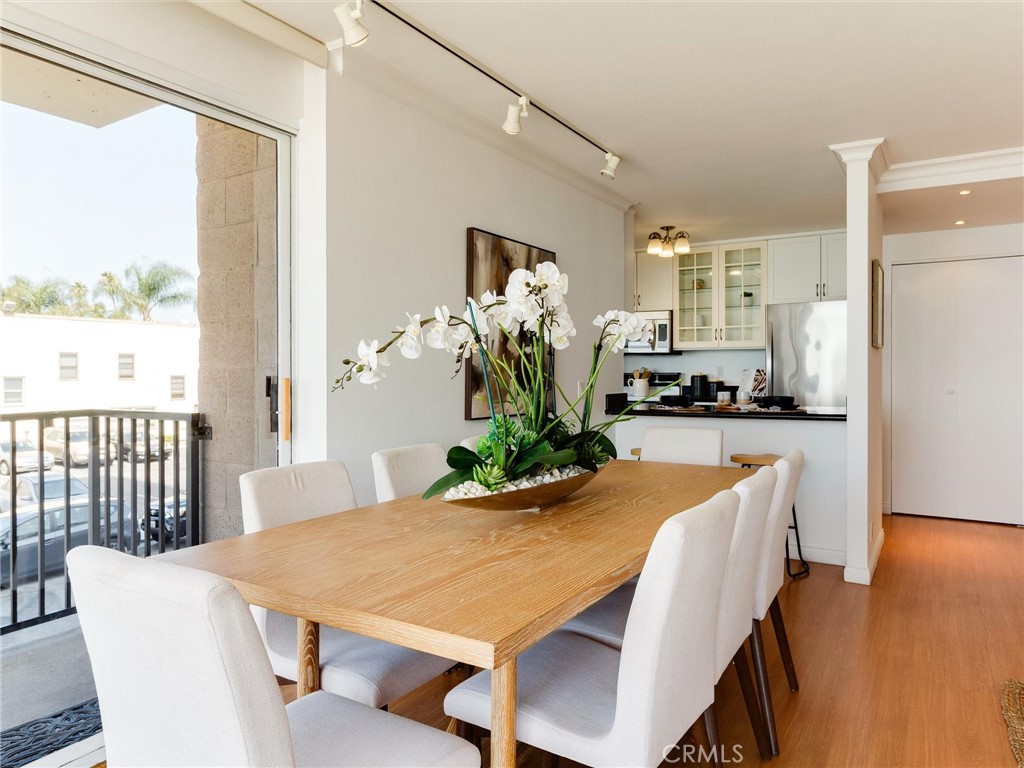 Long Beach, California, 90802, United States, 2 Bedrooms Bedrooms, ,Residential,For Sale,1905979