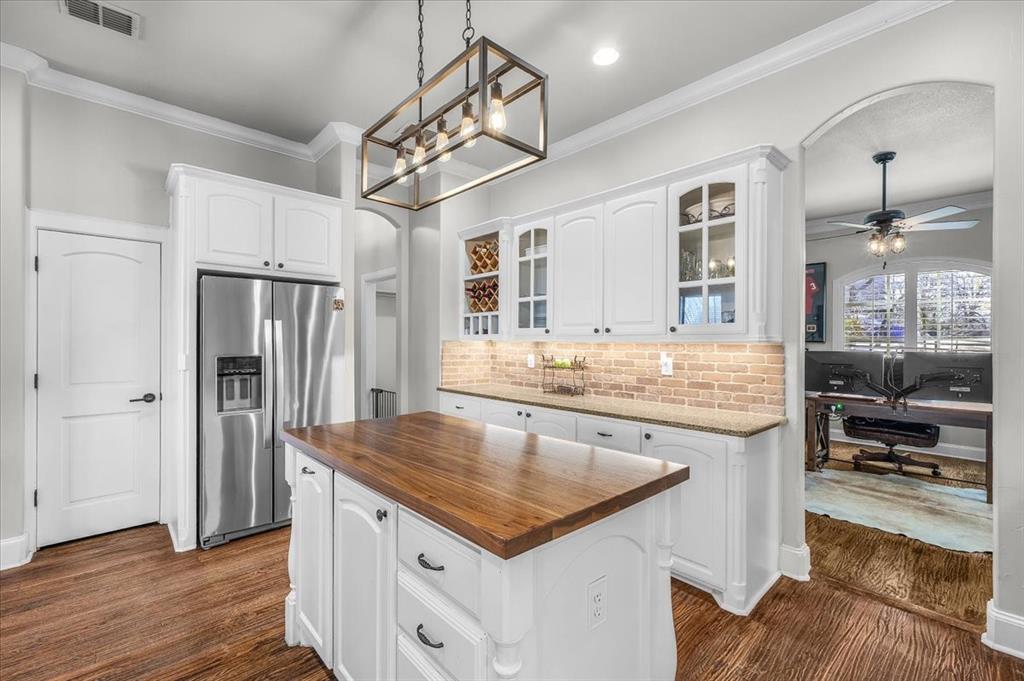 North Richland Hills, Texas, 76182, United States, 4 Bedrooms Bedrooms, ,4 BathroomsBathrooms,Residential,For Sale,2014039