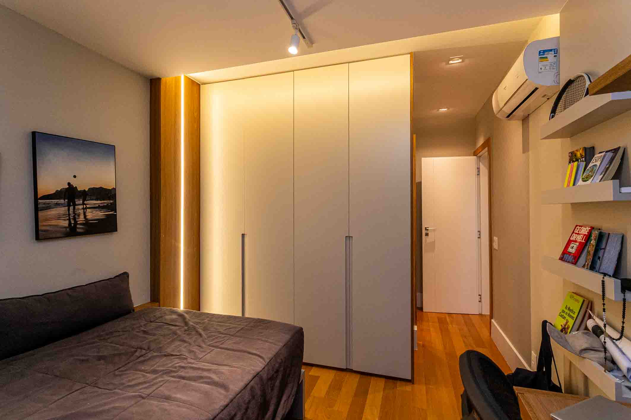  Renovated three-suite apartment in a prime residential location - 物件實景