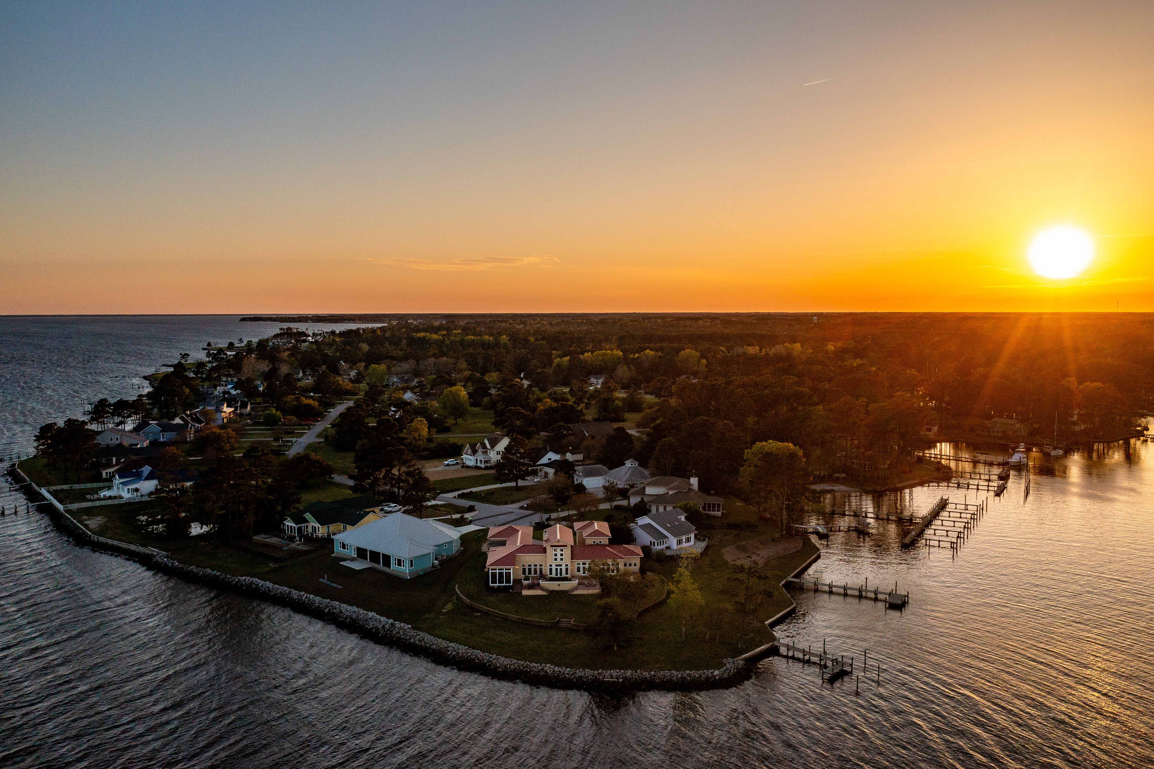 Oriental, North Carolina, 28571, United States, 3 Bedrooms Bedrooms, ,5 BathroomsBathrooms,Residential,For Sale,2011352
