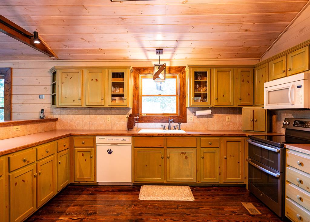Reliance, Tennessee, 37369, United States, 3 Bedrooms Bedrooms, ,2 BathroomsBathrooms,Residential,For Sale,1858903