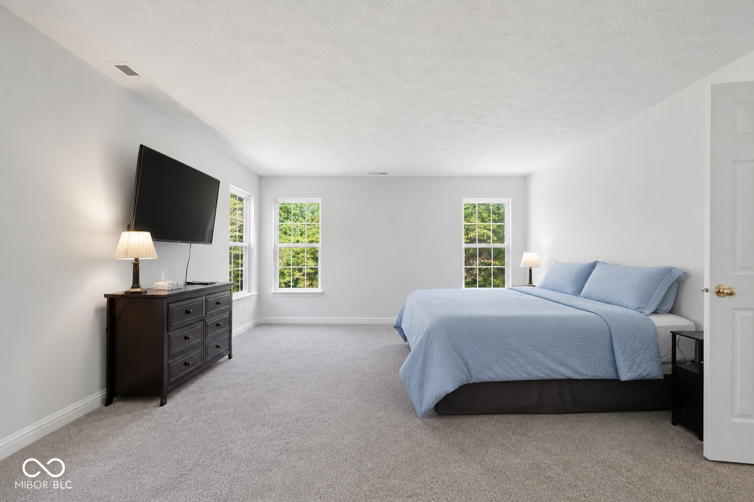 Nashville, Indiana, 47448, United States, 4 Bedrooms Bedrooms, ,3 BathroomsBathrooms,Residential,For Sale,2033117