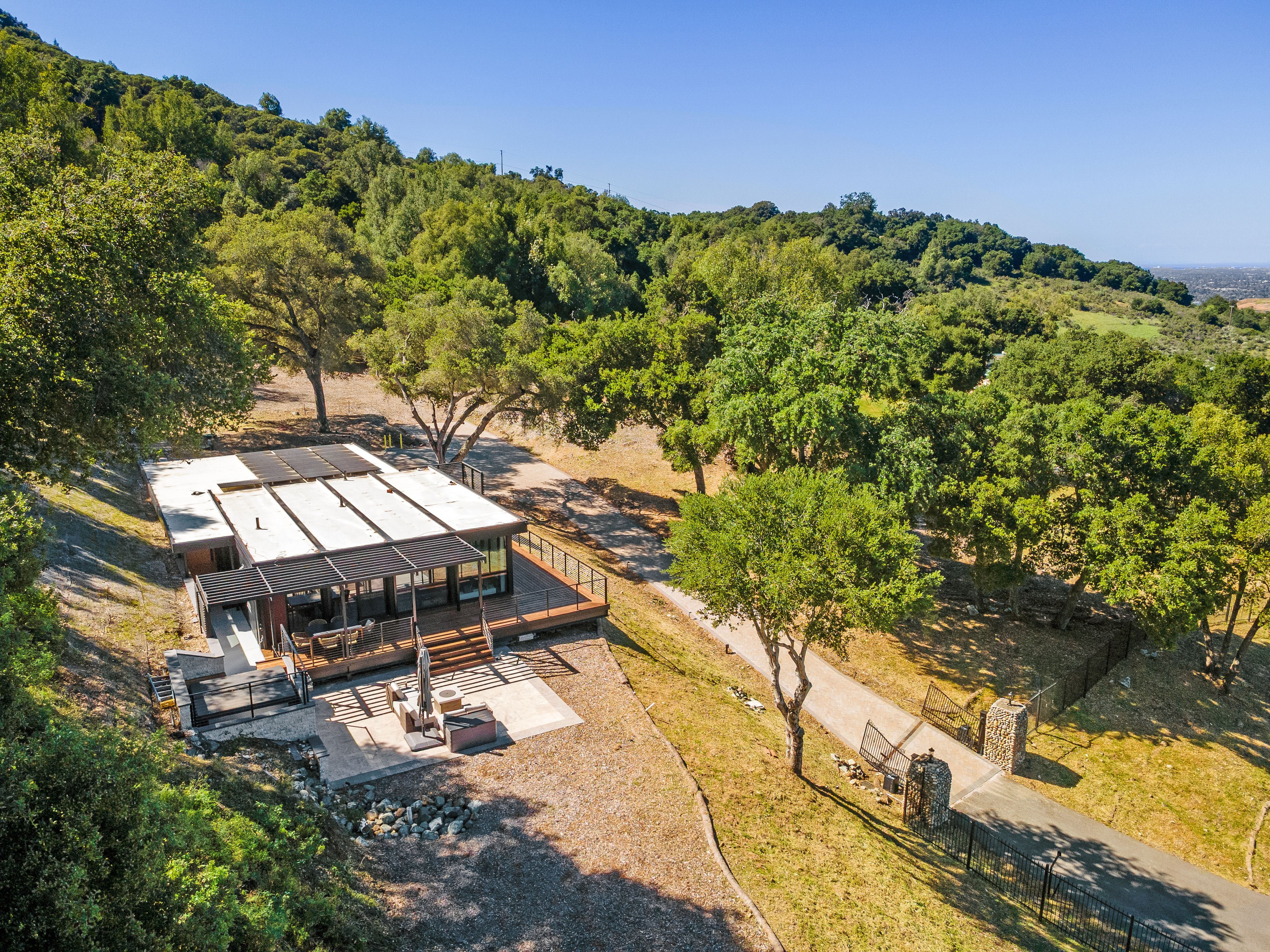  Modern Off-Grid Compound with Panoramic Valley Views - 物件實景