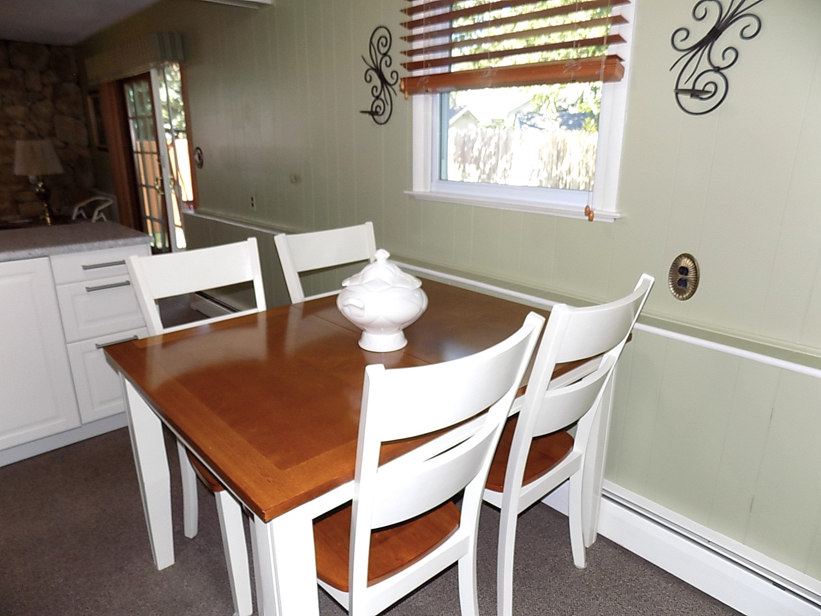 Pompton Plains, New Jersey, 07444, United States, 3 Bedrooms Bedrooms, ,2 BathroomsBathrooms,Residential,For Sale,1937203