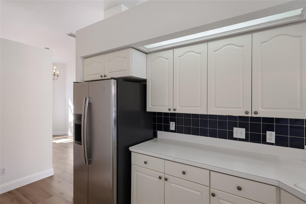 Sarasota, Florida, 34243, United States, 3 Bedrooms Bedrooms, ,2 BathroomsBathrooms,Residential,For Sale,1989326