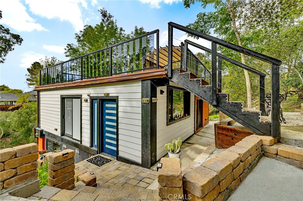 Woodland Hills, California, 91364, United States, 4 Bedrooms Bedrooms, ,2 BathroomsBathrooms,Residential,For Sale,1975100