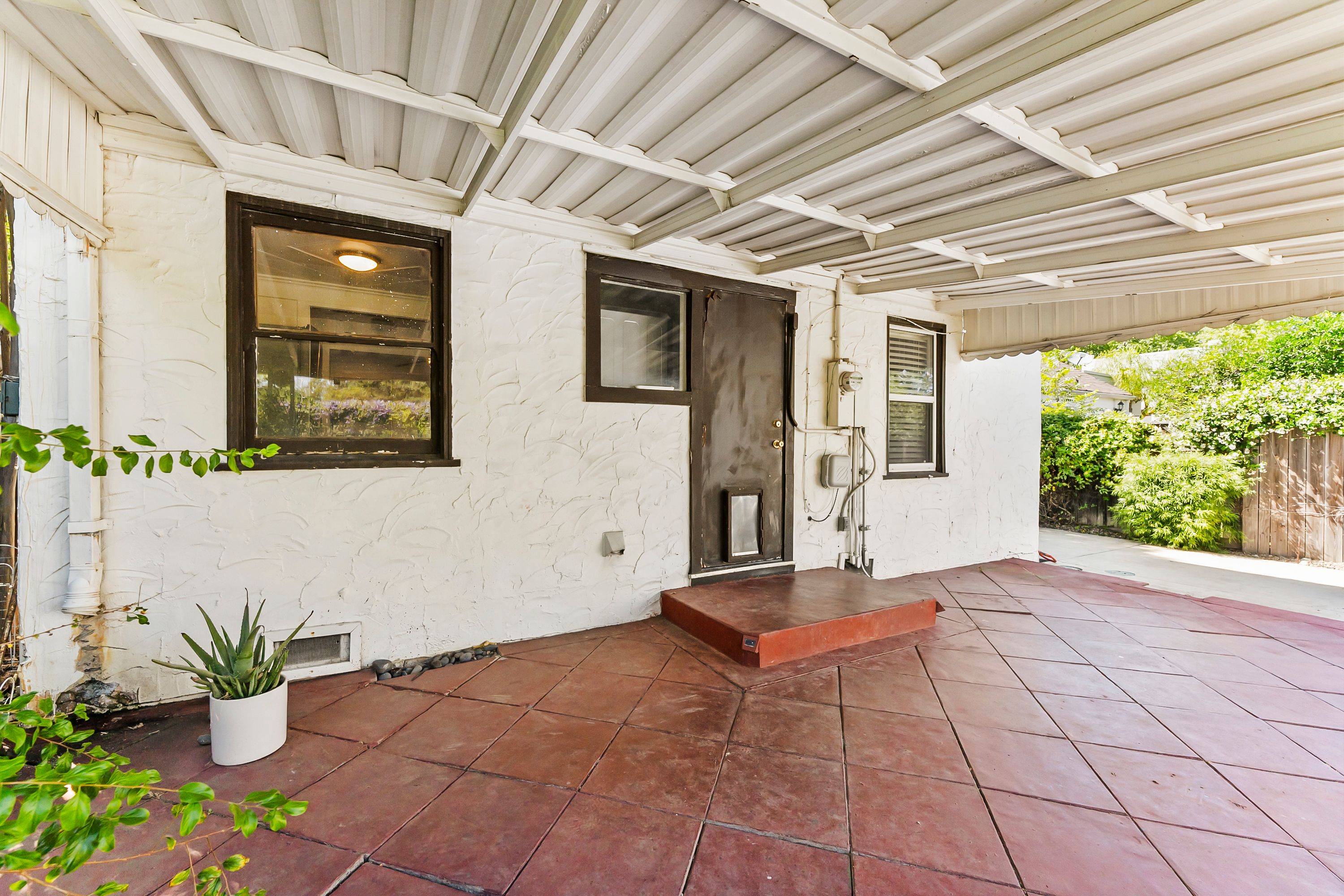  2653 Freeport Boulevard, Sacramento, CA 95818 - 物件實景