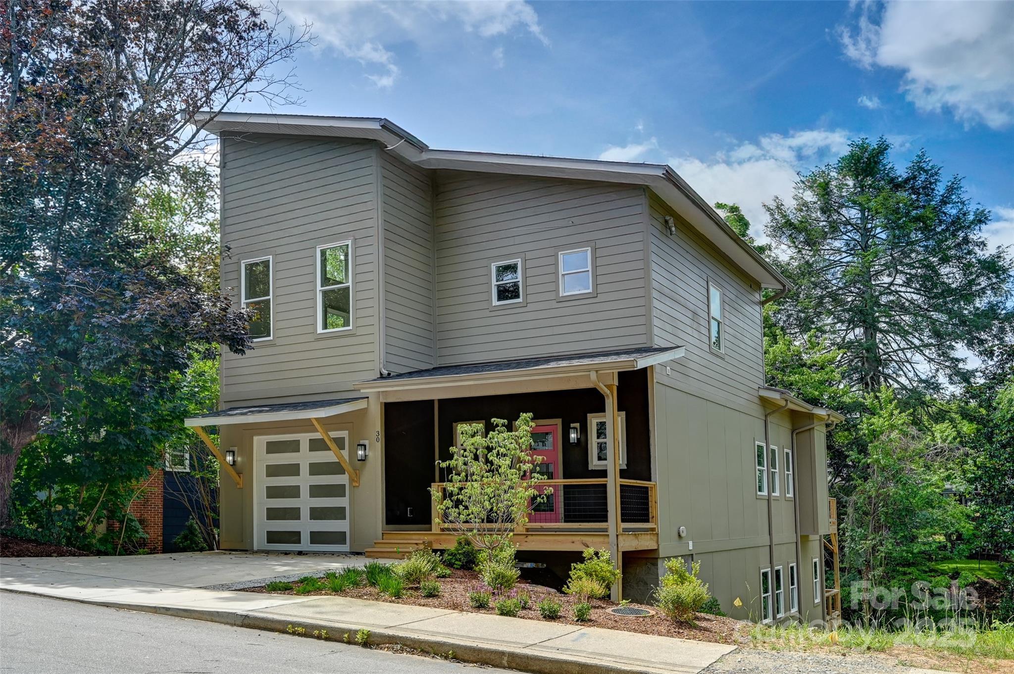 Asheville, North Carolina, 28806, United States, 4 Bedrooms Bedrooms, ,4 BathroomsBathrooms,Residential,For Sale,1837018