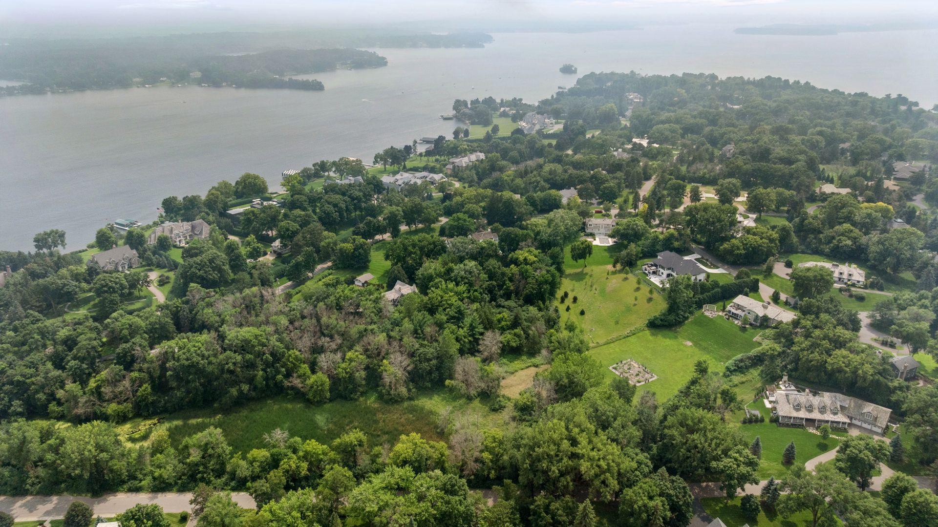 Wayzata, Minnesota, 55391, United States, 4 Bedrooms Bedrooms, ,3 BathroomsBathrooms,Residential,For Sale,1906742