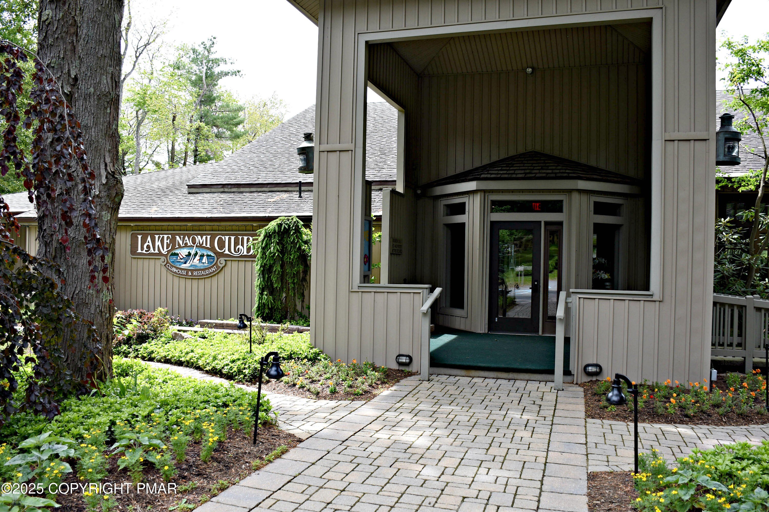 Pocono Pines, Pennsylvania, 18350, United States, 3 Bedrooms Bedrooms, ,2 BathroomsBathrooms,Residential,For Sale,1976304