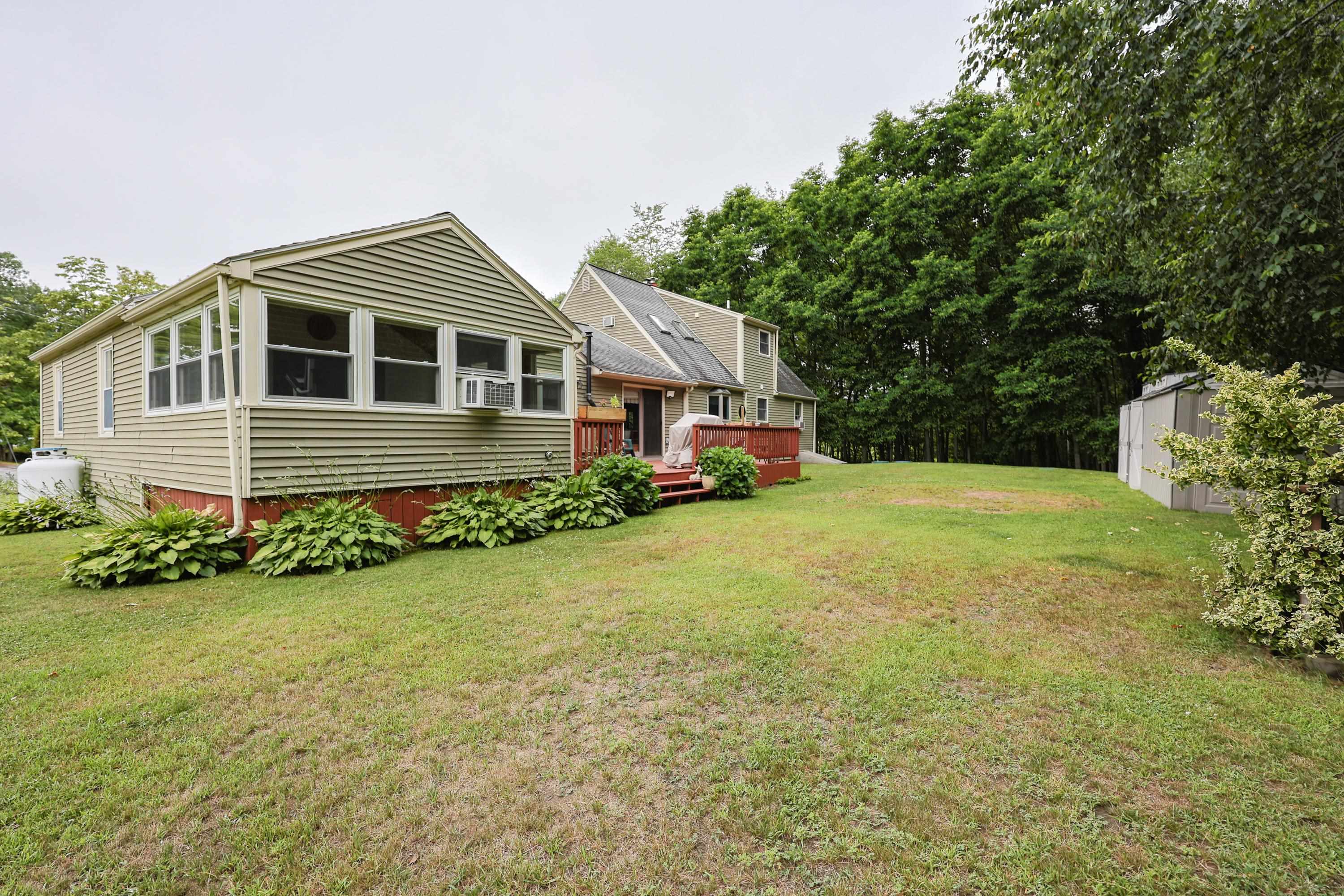 Hampstead, New Hampshire, 03826, United States, 4 Bedrooms Bedrooms, ,2 BathroomsBathrooms,Residential,For Sale,1890507