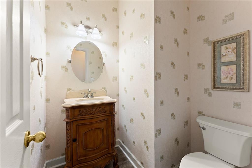 Suwanee, Georgia, 30024, United States, 4 Bedrooms Bedrooms, ,3 BathroomsBathrooms,Residential,For Sale,1979124